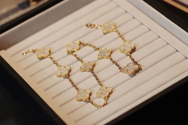 VCA Necklace 016 - Image 3