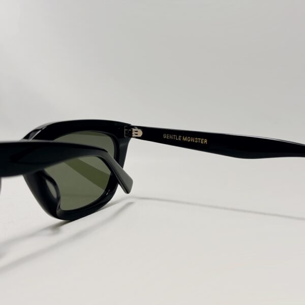 GM 074 - Image 3