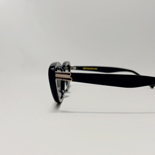 GM 077 - Image 3