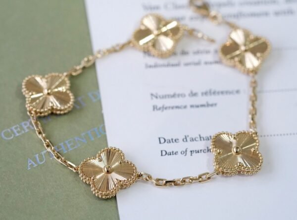 vancleef bracelet(leave comments about which one you want) - Image 2