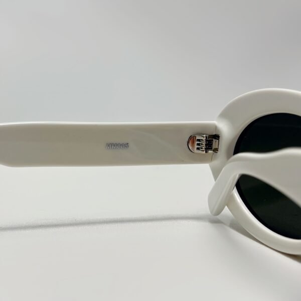 GM 080 - Image 4