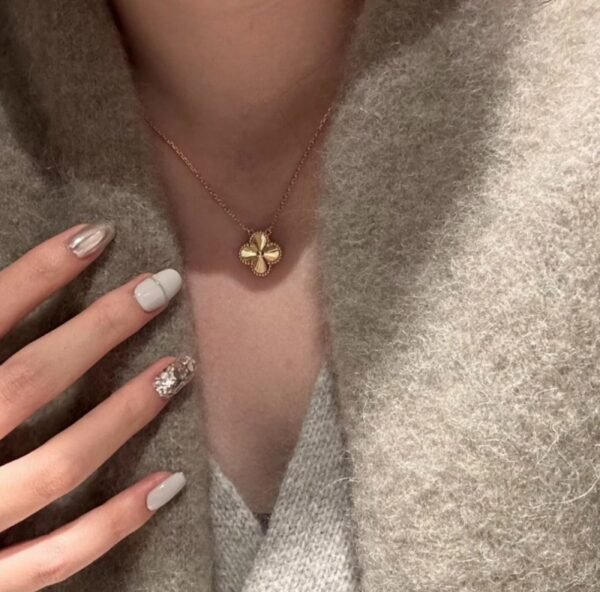 VCA Necklace 035 - Image 4