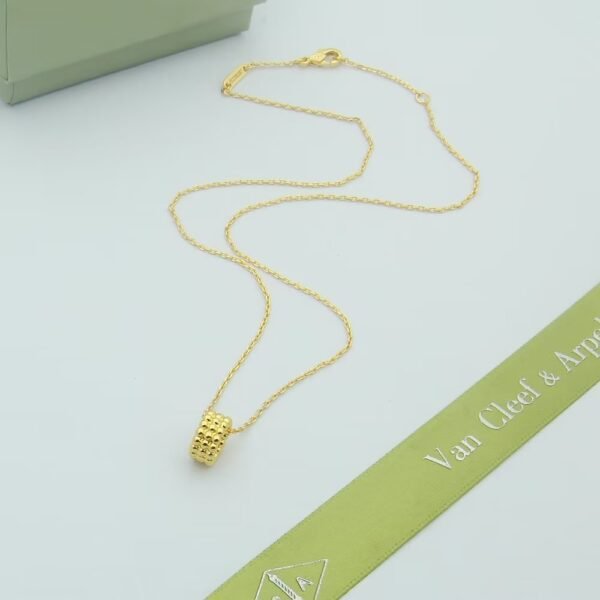 VCA Necklace 049 - Image 4