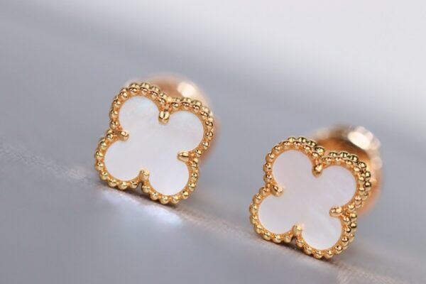 VCA Earring 006 - Image 4