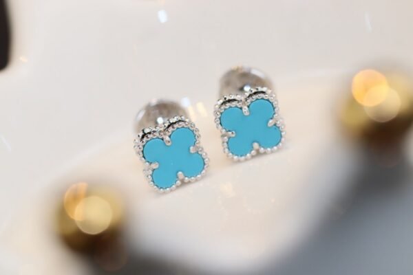 VCA Earring 009 - Image 4