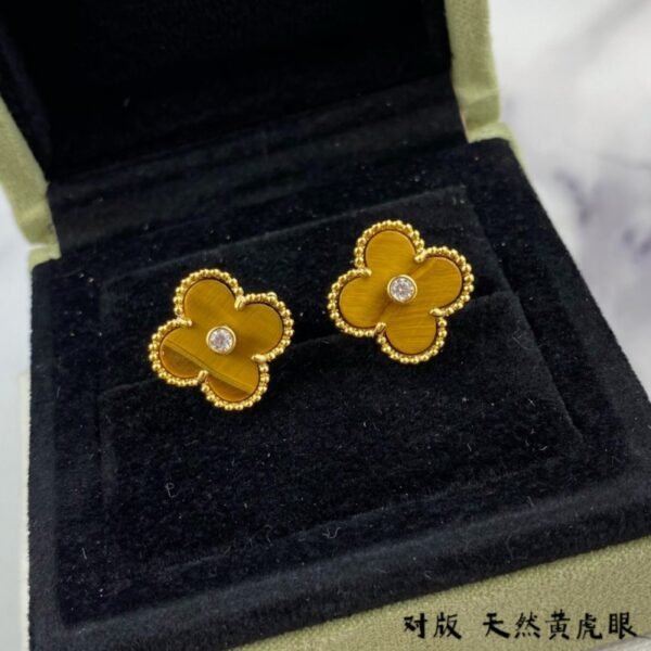 VCA Earring 014 - Image 4