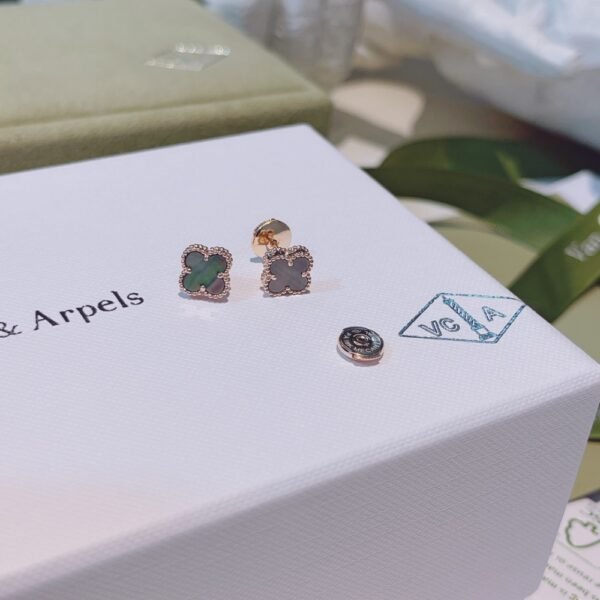 VCA Earring 016 - Image 4