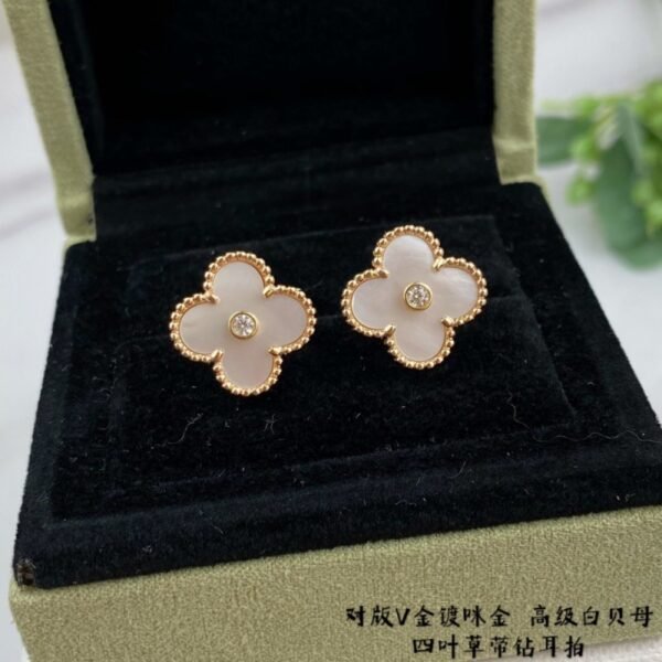 VCA Earring 017 - Image 4