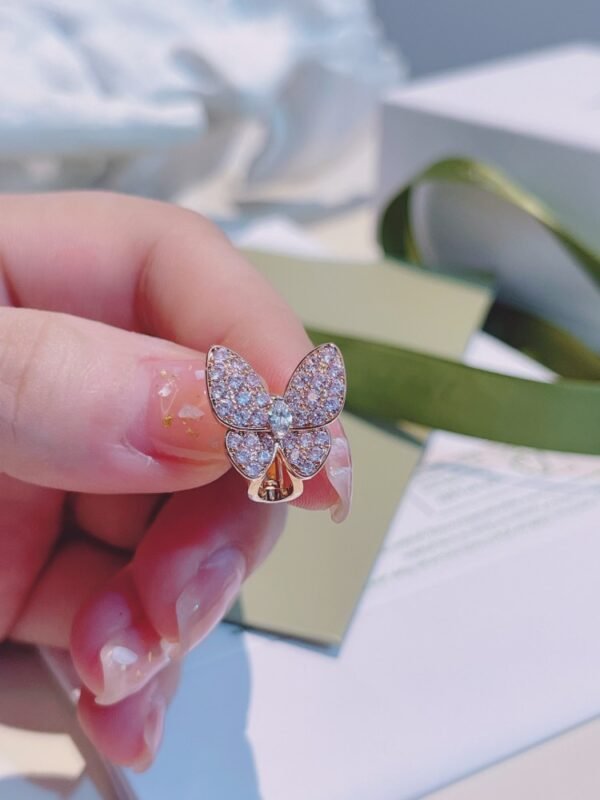 VCA Earring 018 - Image 4