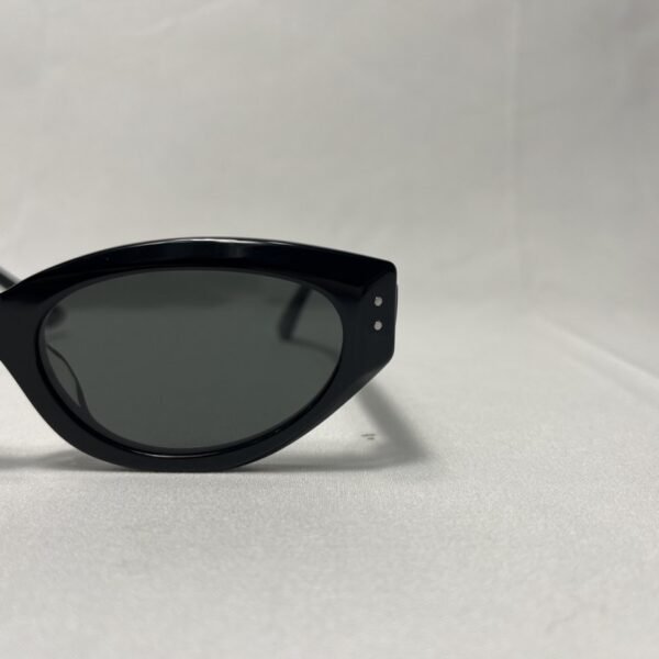 GM 042 - Image 4