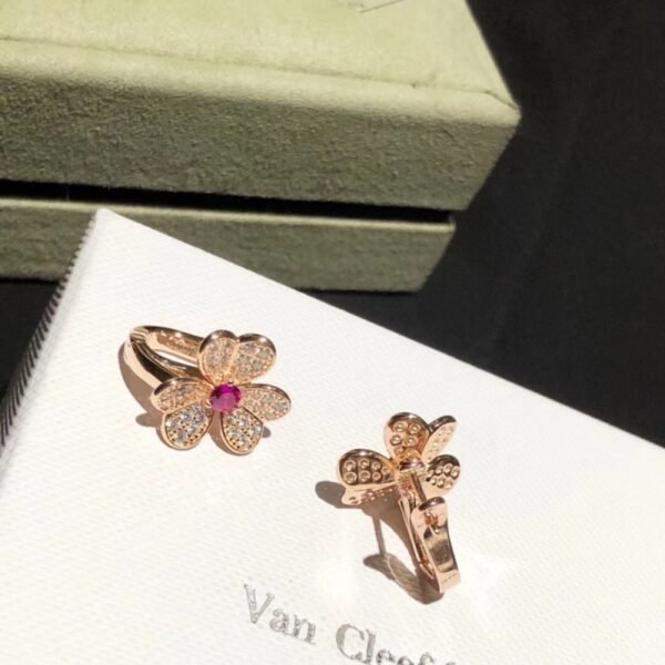 VCA Earring 026 - Image 3