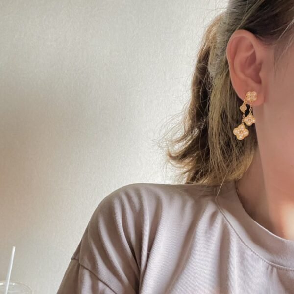 VCA Earring 029 - Image 4