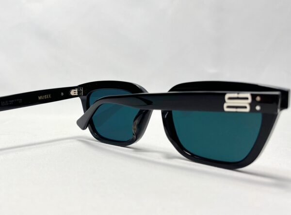 GM 059 - Image 4