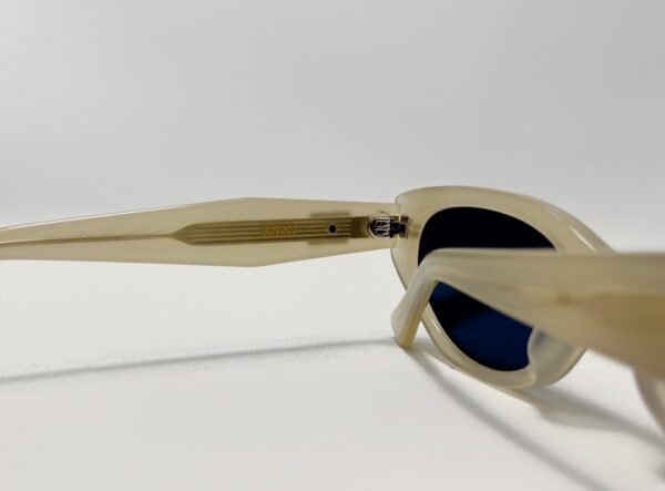 GM 065 - Image 4
