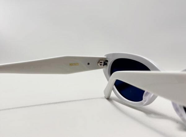 GM 066 - Image 4