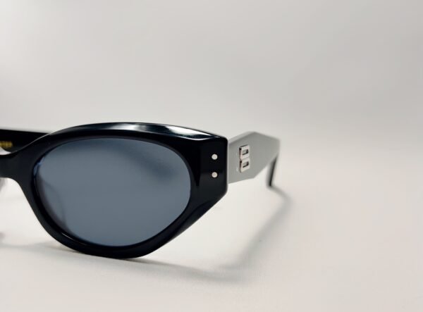 GM 067 - Image 4