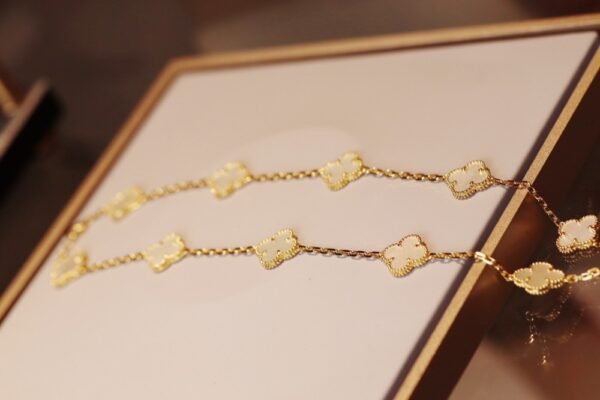 VCA Necklace 016 - Image 4