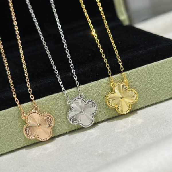VCA Necklace 035 - Image 5