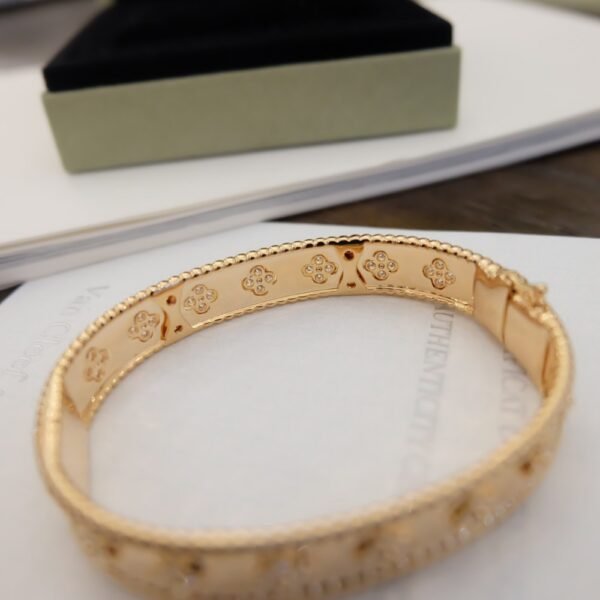 VCA Bracelet 020 - Image 5