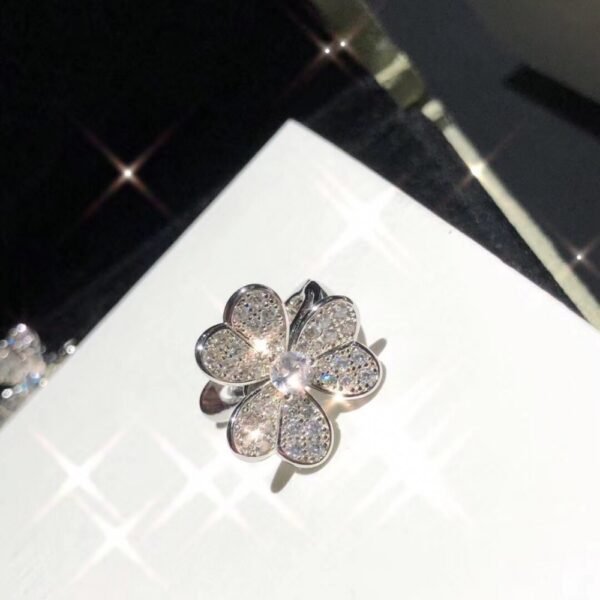 VCA Earring 027 - Image 4