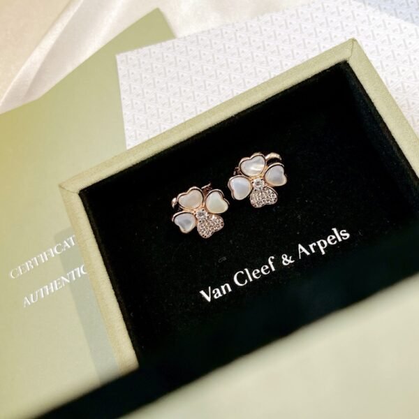 VCA Earring 030 - Image 5