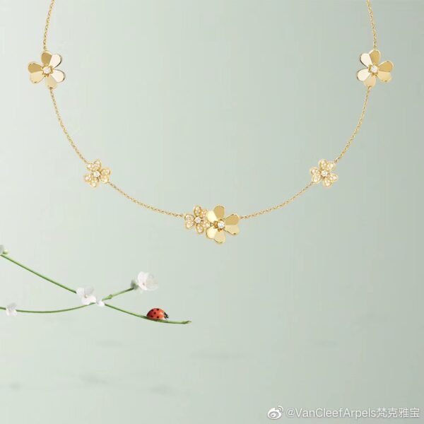 VCA Necklace 010 - Image 4