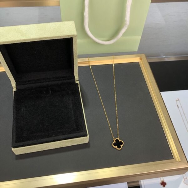 VCA Necklace 043 - Image 6