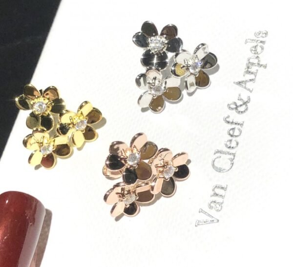 VCA Earring 020 - Image 5