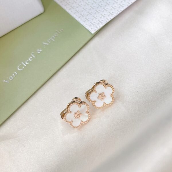 VCA Earring 022 - Image 6