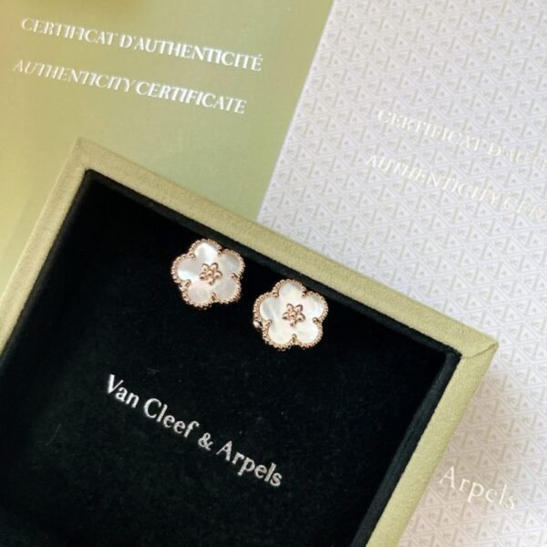 VCA Earring 022 - Image 7