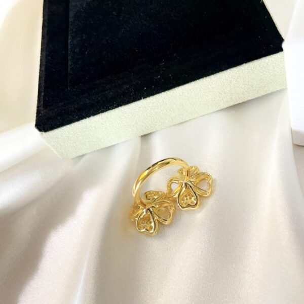 VCA Earring 025 - Image 7