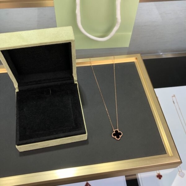 VCA Necklace 043 - Image 7