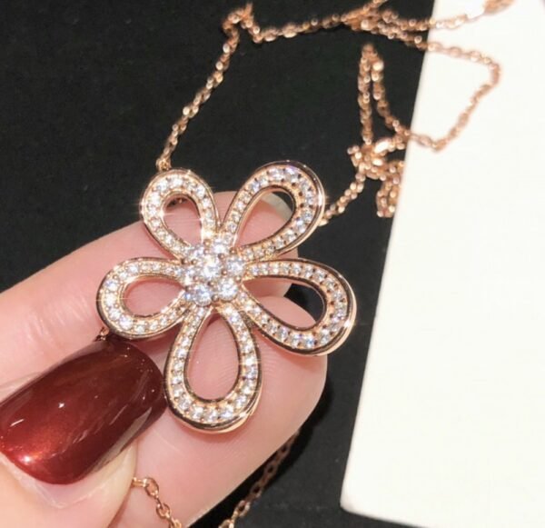 VCA Necklace 044 - Image 7