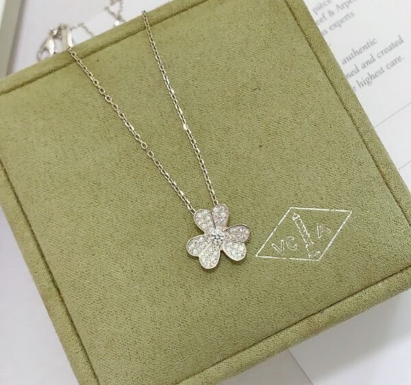 VCA Necklace 055 - Image 8
