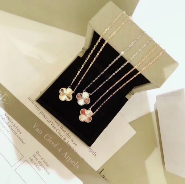 VCA Necklace 057 - Image 8