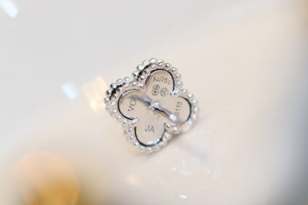 VCA Earring 009 - Image 8