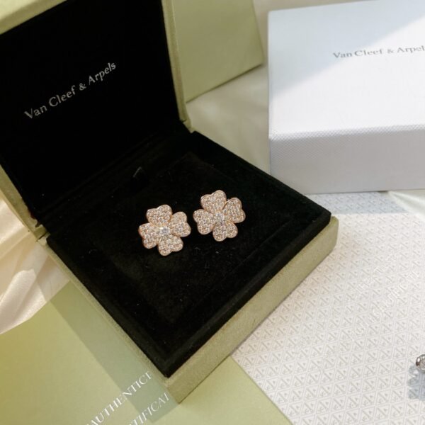 VCA Earring 028 - Image 7