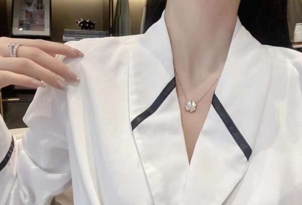 VCA Necklace 034 - Image 8