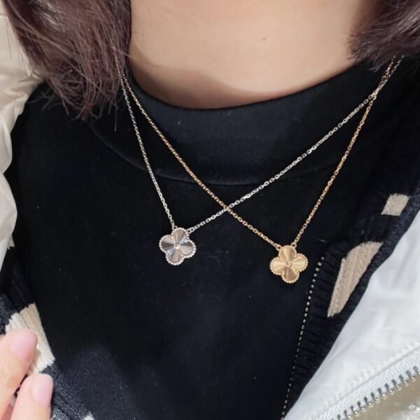 VCA Necklace 035 - Image 8