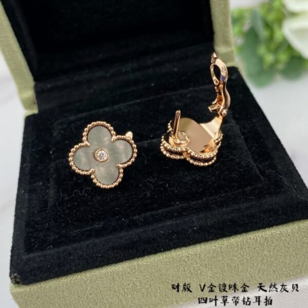 VCA Earring 015 - Image 9