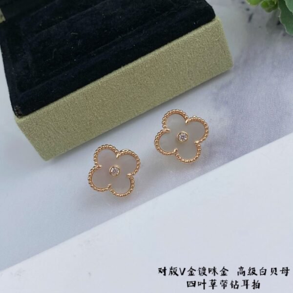 VCA Earring 017 - Image 9