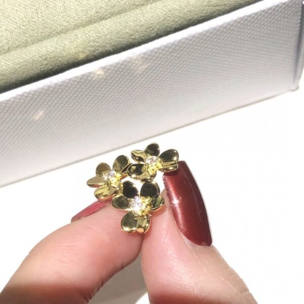 VCA Earring 020 - Image 8
