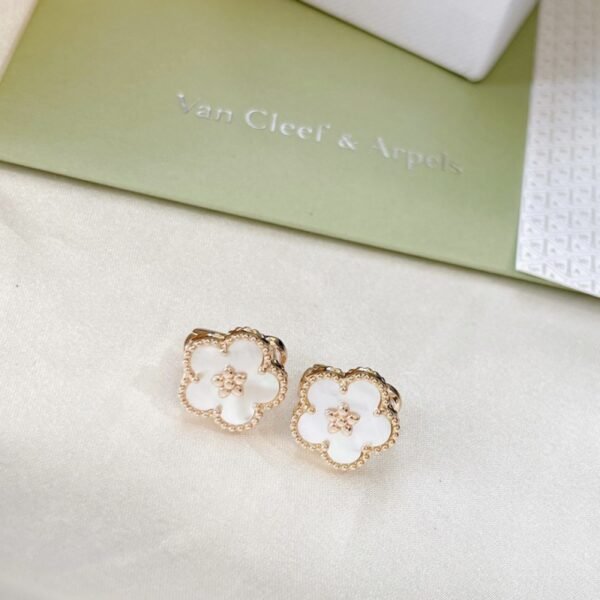 VCA Earring 022 - Image 9