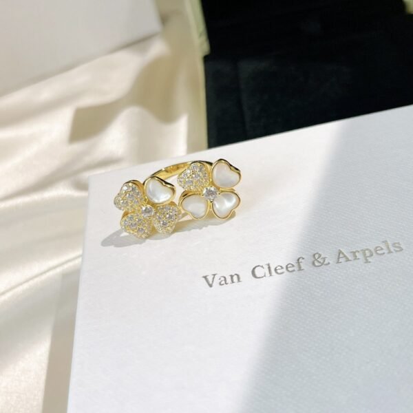 VCA Earring 025 - Image 9