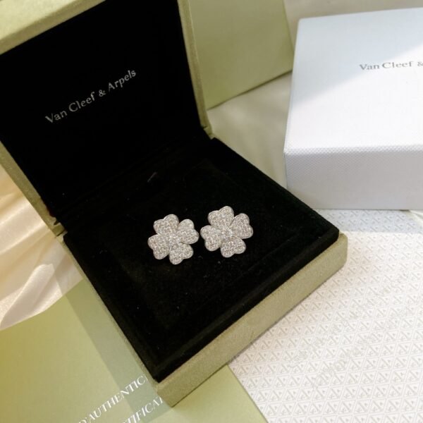 VCA Earring 028 - Image 8