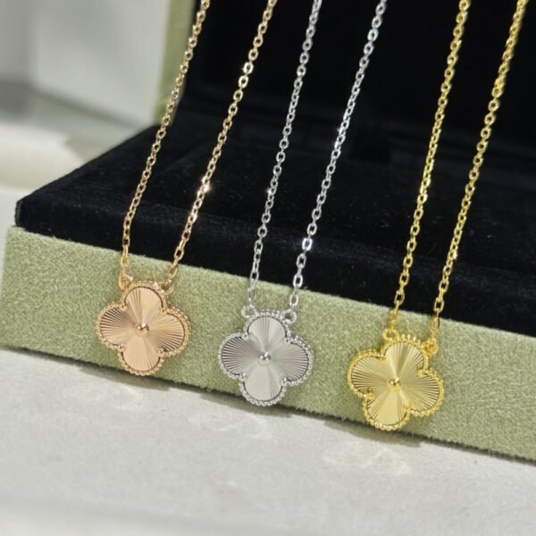 VCA Necklace 035 - Image 9
