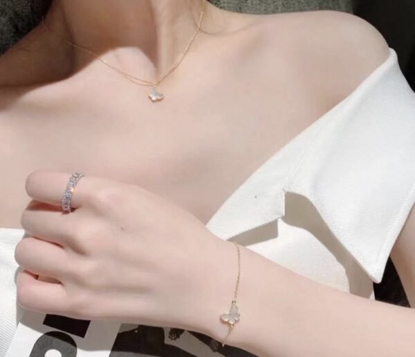 VCA Necklace 047 - Image 9