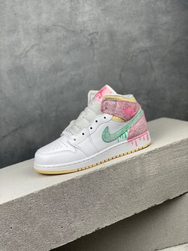 Jordan 1 Mid SE GS'lce Gream'