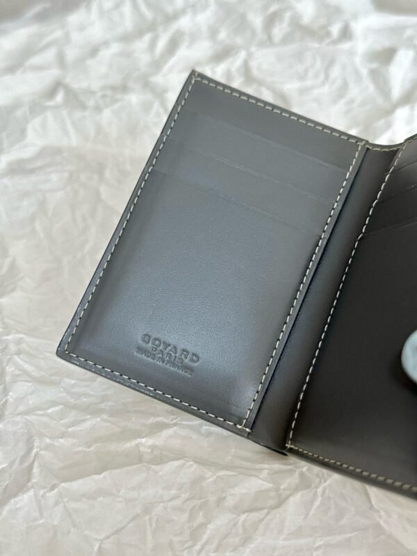 Goyard passport holder - Image 6