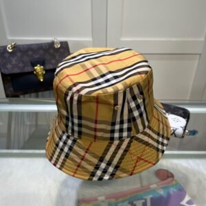 buberry hat